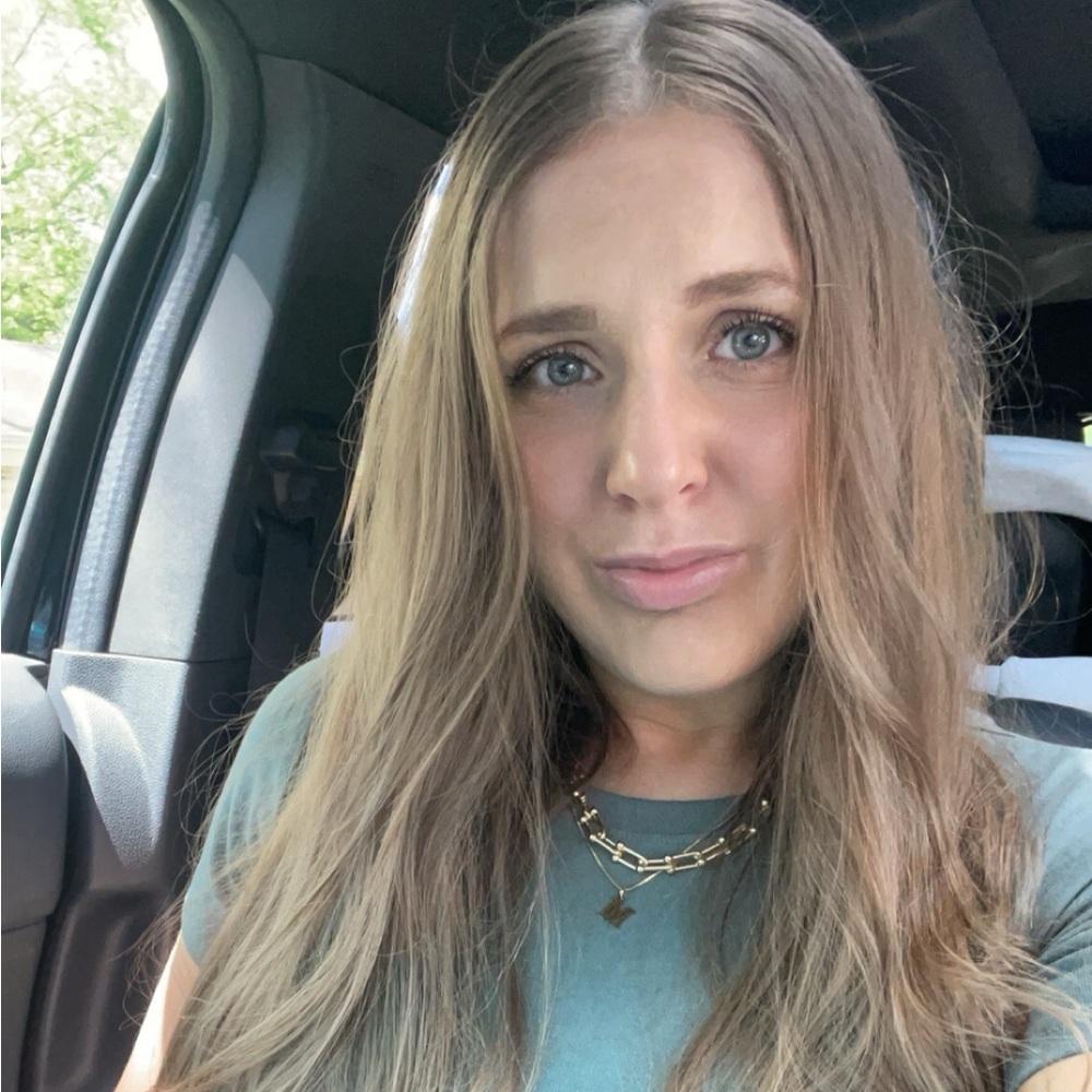 Meet your Posher, Megan